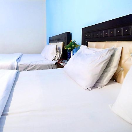 Royal Inn Guest House Lahore Esterno foto