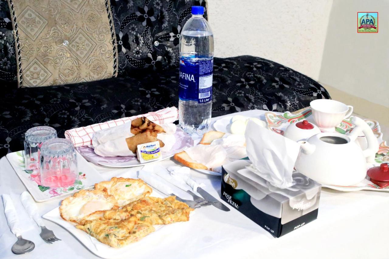 Royal Inn Guest House Lahore Esterno foto