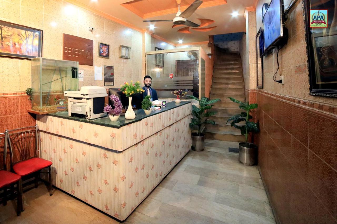 Royal Inn Guest House Lahore Esterno foto